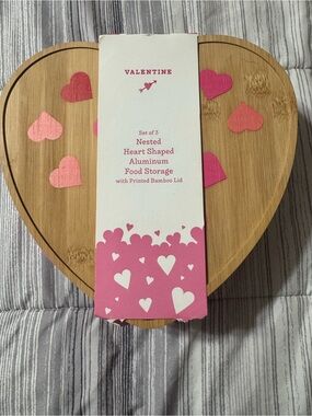 Nested Heart-Shaped Aluminum Storage Set of 3 with Bamboo Lid - Pink